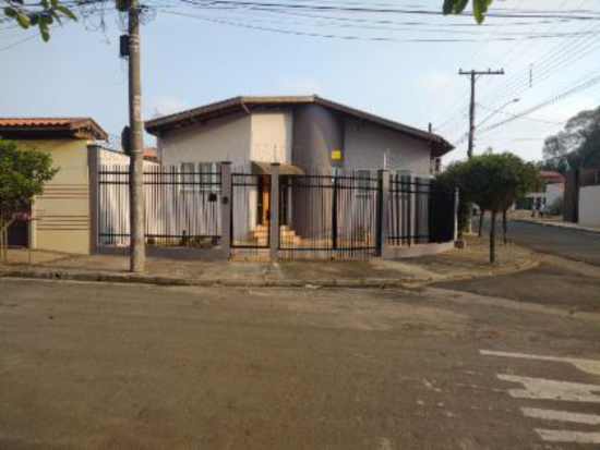 Leilão de Casa - Rio Claro - SP - Comercial,Residencial - Rua 14b, 523, Loteamento Jardim Vila Bela, Vila Bela Vista, Rio Claro, SP, 13506749. Casa, Padrão, Ocupado. Área(s): 323,66 m² de área terreno, 174,29 m² de área construída. Matrícula(s): 32.047. Cartório: 1º CRI DE RIO CLARO. Inscrição da Prefeitura: 02.14. 028.0011.001. A ARREMATAÇÃO NÃO CONTEMPLA BENS MÓVEIS, VEÍCULOS E QUAISQUER OBJETOS QUE EVENTUALMENTE APAREÇAM NAS IMAGENS. Imóvel em Não informado/BR - Lance Inicial R$ 560.120 - Extrajudicial