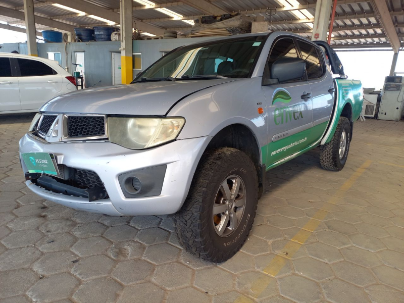 Mitsubishi L200 - Foto 1