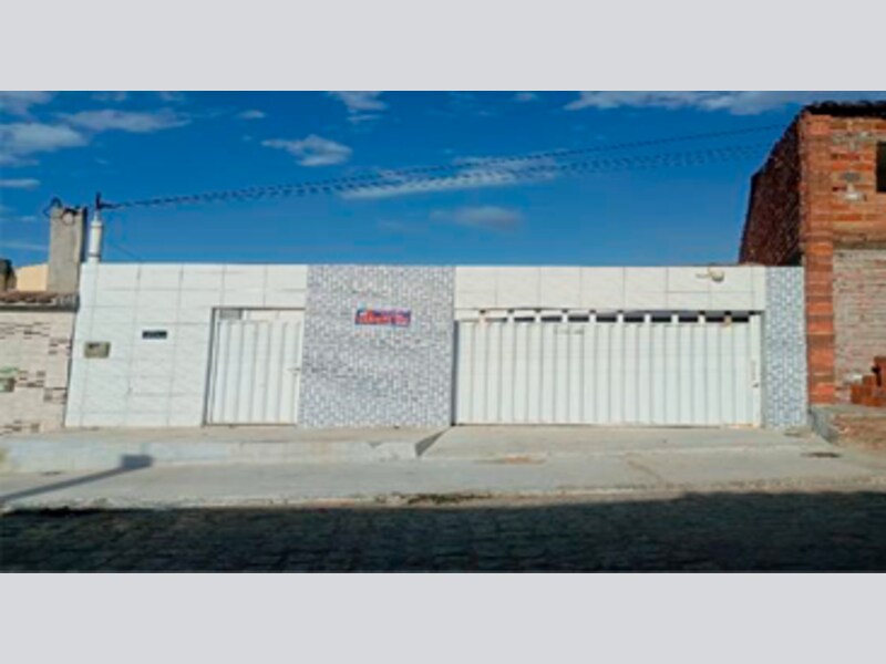Casa - Afogados da Ingazeira - PE, localizado em Afogados Da Ingazeira - PE, bairro Sobreira