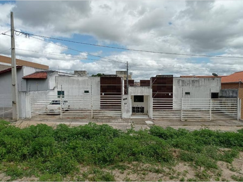 Casa - Campina Grande/PB, localizado em Campina Grande - PB, bairro Bodocongo