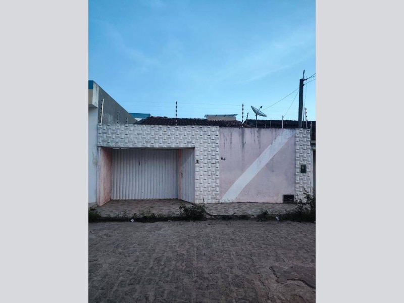 Casa - Arapiraca/AL, localizado em Arapiraca - AL, bairro Batingas