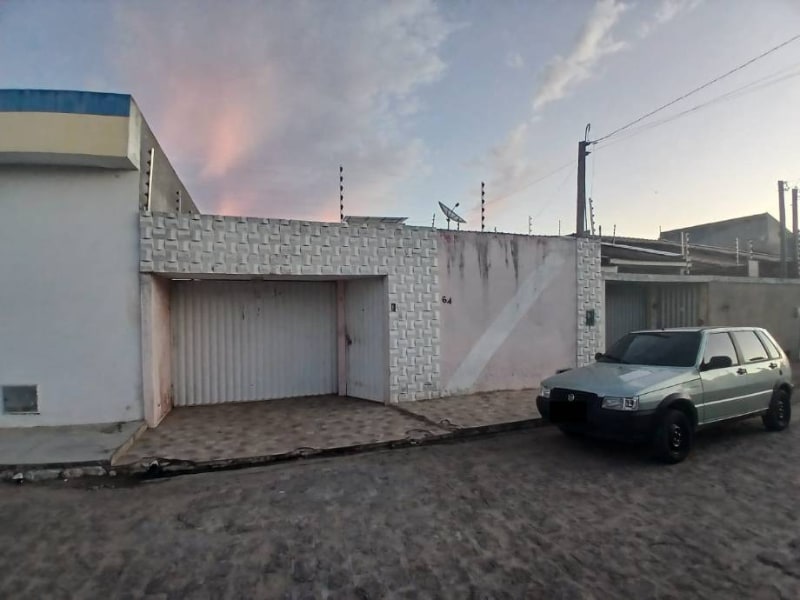 Casa - Arapiraca/AL, localizado em Arapiraca - AL, bairro Batingas