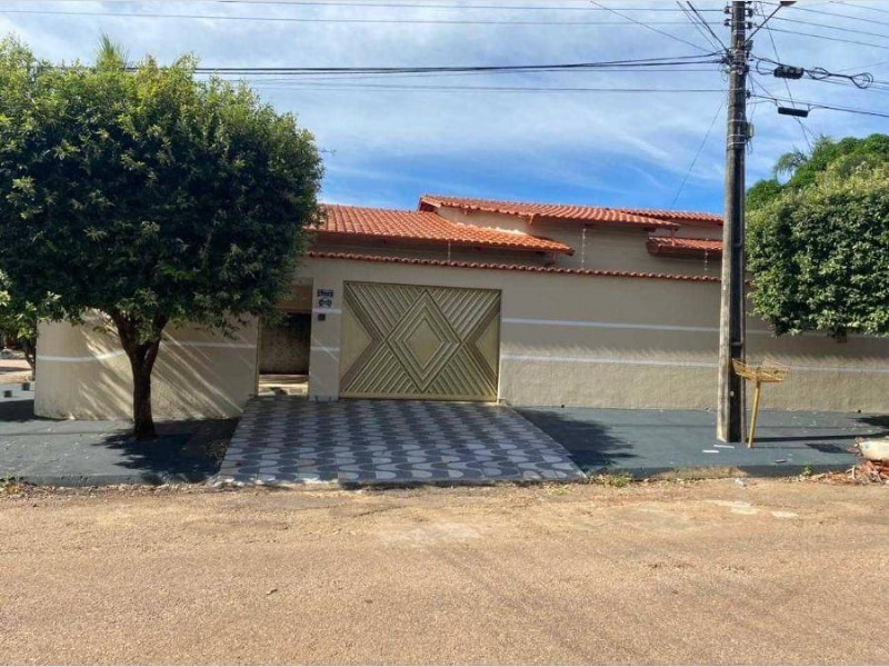 Casa - Porangatu/GO, localizado em Porangatu - GO, bairro Jardim Goias