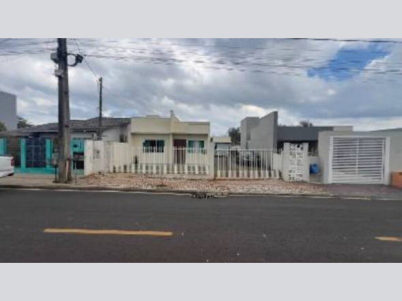 Casa - Francisco Beltrão - PR, localizado em Francisco Beltrão - PR, bairro Aeroporto