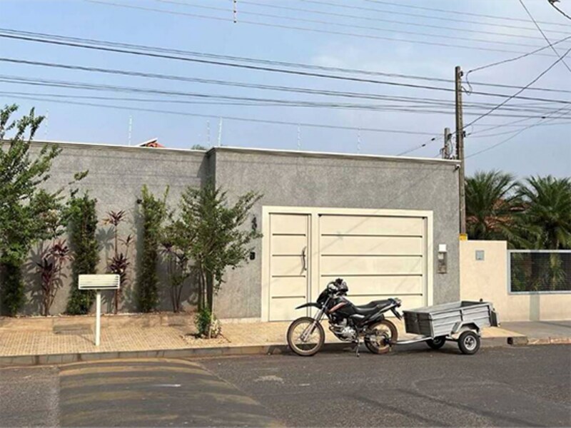 Casa - Macaubal - SP, localizado em Macaubal - SP, bairro Centro