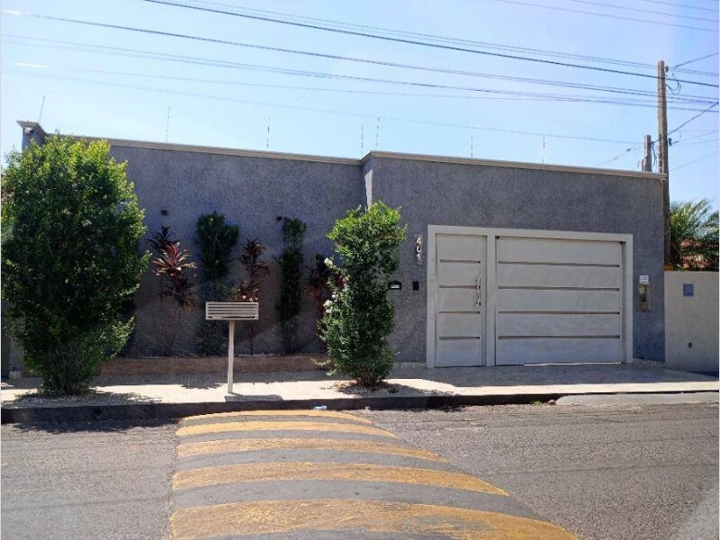 Casa - Macaubal - SP, localizado em Macaubal - SP, bairro Centro