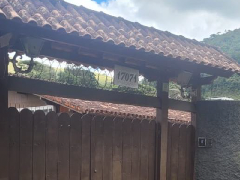 Casa - Petrópolis - RJ, localizado em Petrópolis - RJ, bairro Pedro do Rio