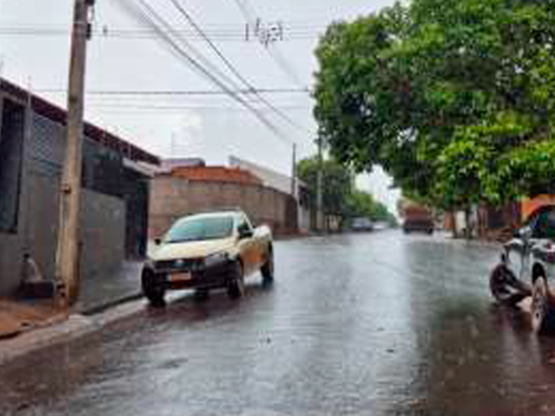 Casa - Iepê - SP, localizado em Iepê - SP, bairro Conjunto Habitacional Júlia de Almeida Ramos