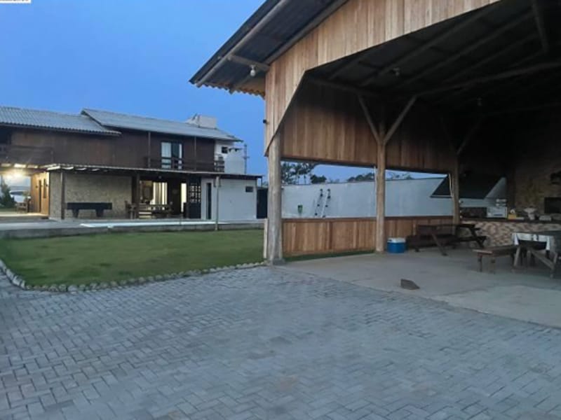 Prédio - Barra Velha - SC, localizado em Barra Velha - SC, bairro Itajubá