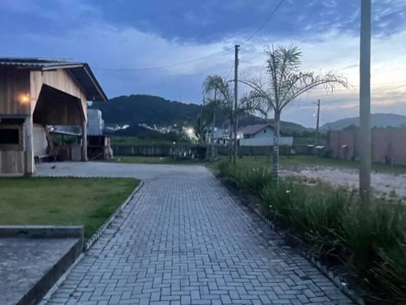 Prédio - Barra Velha - SC, localizado em Barra Velha - SC, bairro Itajubá
