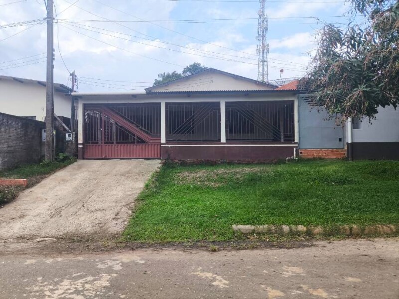 Casa - Rodrigues Alves - AC, localizado em Rodrigues Alves - AC, bairro Centro
