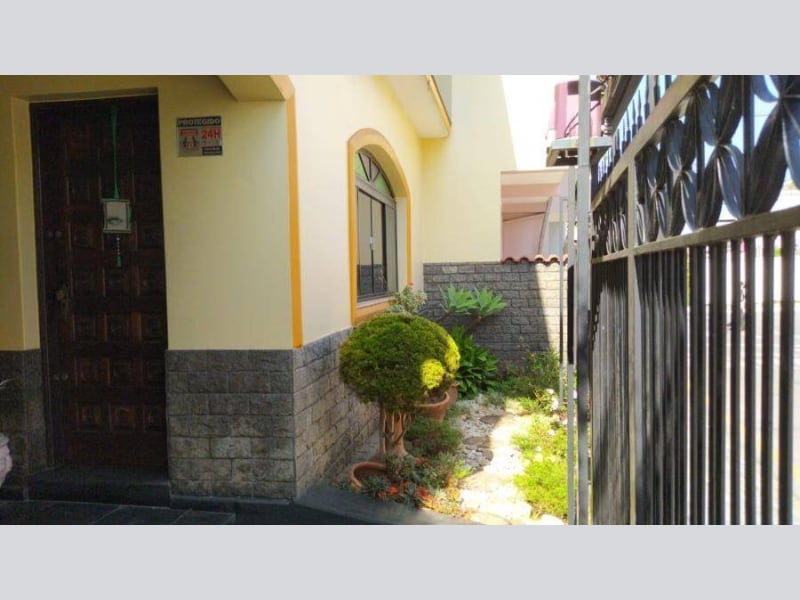 Casa - Pouso Alegre - MG, localizado em Pouso Alegre - MG, bairro Centro