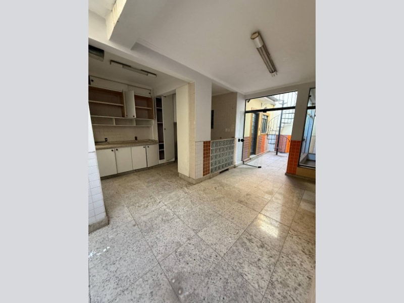 Casa - Pouso Alegre - MG, localizado em Pouso Alegre - MG, bairro Centro