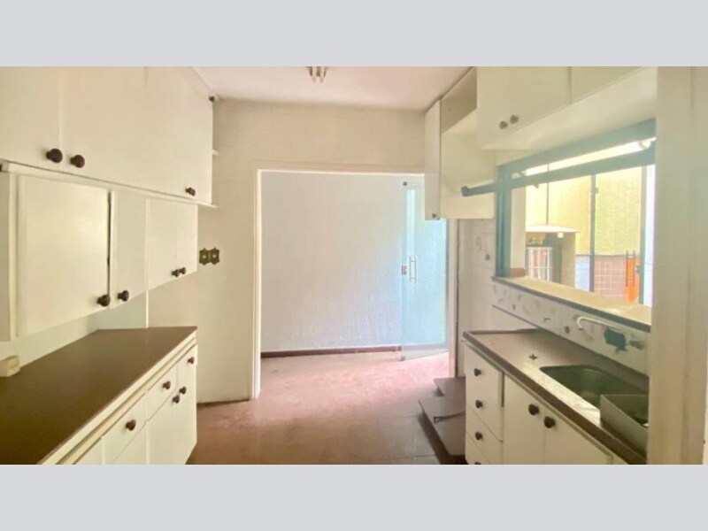 Casa - Pouso Alegre - MG, localizado em Pouso Alegre - MG, bairro Centro