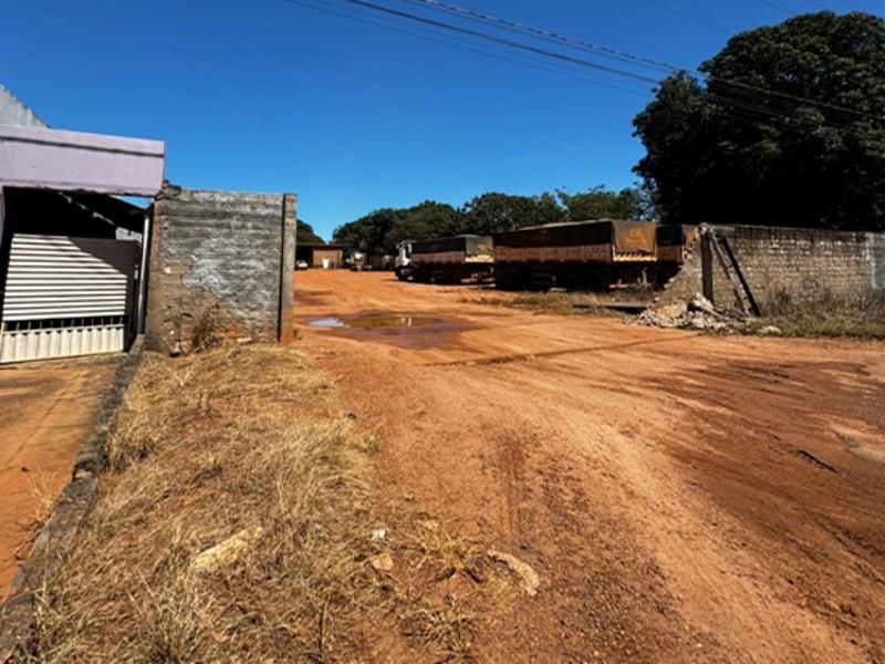 Prédio - Querência - MT, localizado em Querência - MT, bairro Setor Industrial Ii