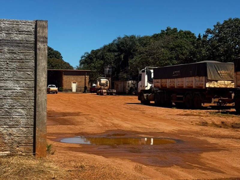 Prédio - Querência - MT, localizado em Querência - MT, bairro Setor Industrial Ii