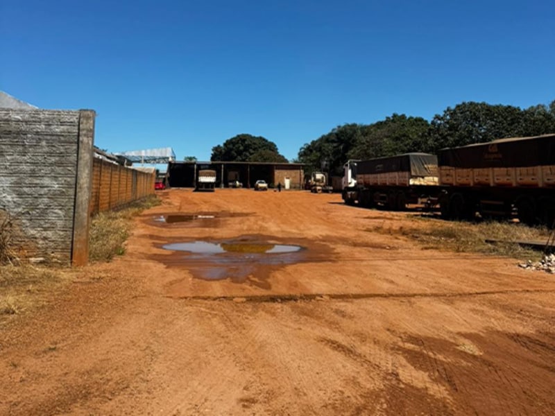 Prédio - Querência - MT, localizado em Querência - MT, bairro Setor Industrial Ii