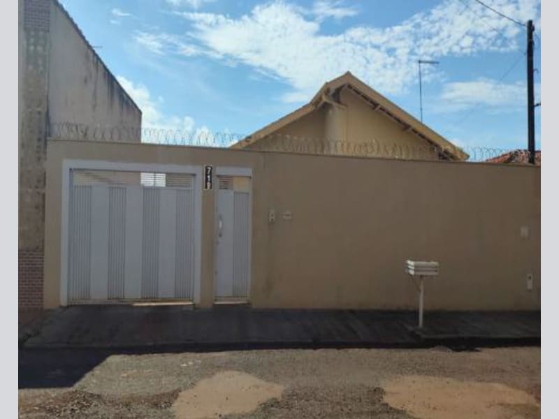 Casa - Guará - SP, localizado em Guará - SP, bairro Vila Santa Luzia