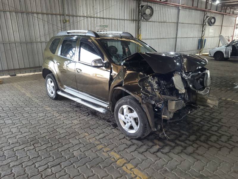 Renault Duster 2013 em leilão
