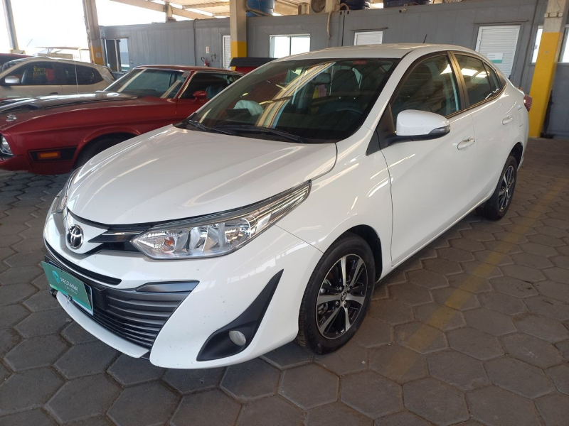 Toyota Yaris - Foto 1