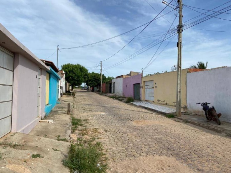 Casa - Araripina - PE, localizado em Araripina - PE, bairro Alto da Boa Vista