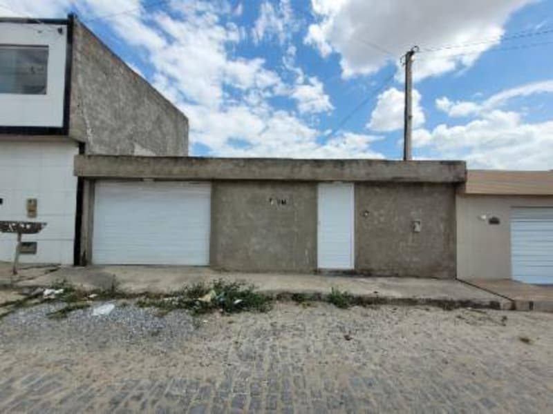 Casa - Caruaru - PE, localizado em Caruaru - PE, bairro Maria Auxiliadora