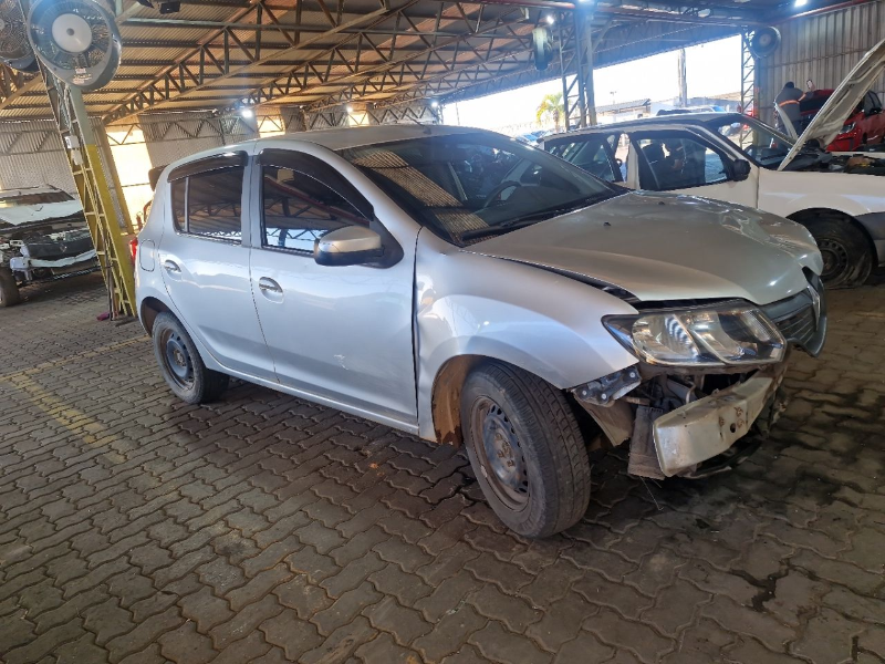 Renault Sandero - Foto 1