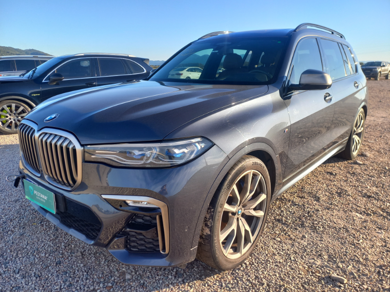 BMW X7 2021 em leilão
