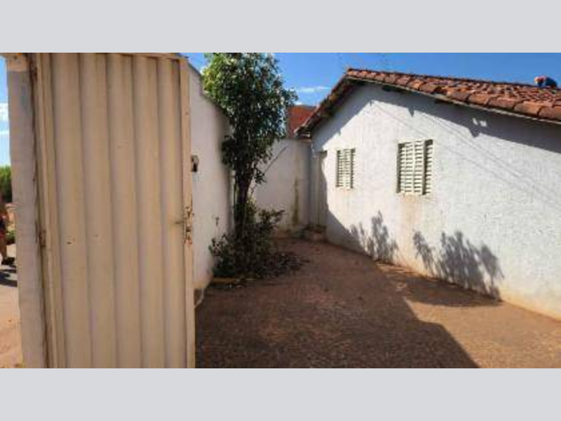Casa - Ituiutaba - MG, localizado em Ituiutaba - MG, bairro Lagoa Azul Ii