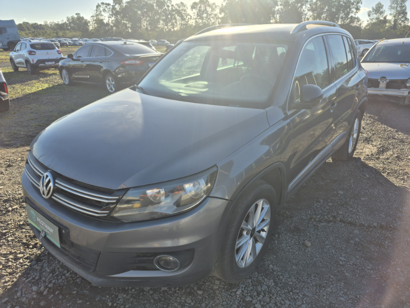 Volkswagen Tiguan - Foto 1