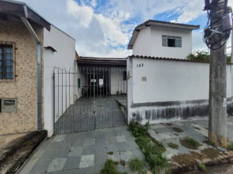 Casa - Pindamonhangaba - SP, localizado em Pindamonhangaba - SP, bairro Triângulo