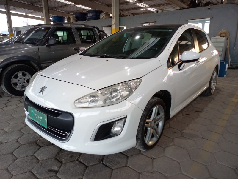 Peugeot 308 2015 em leilão