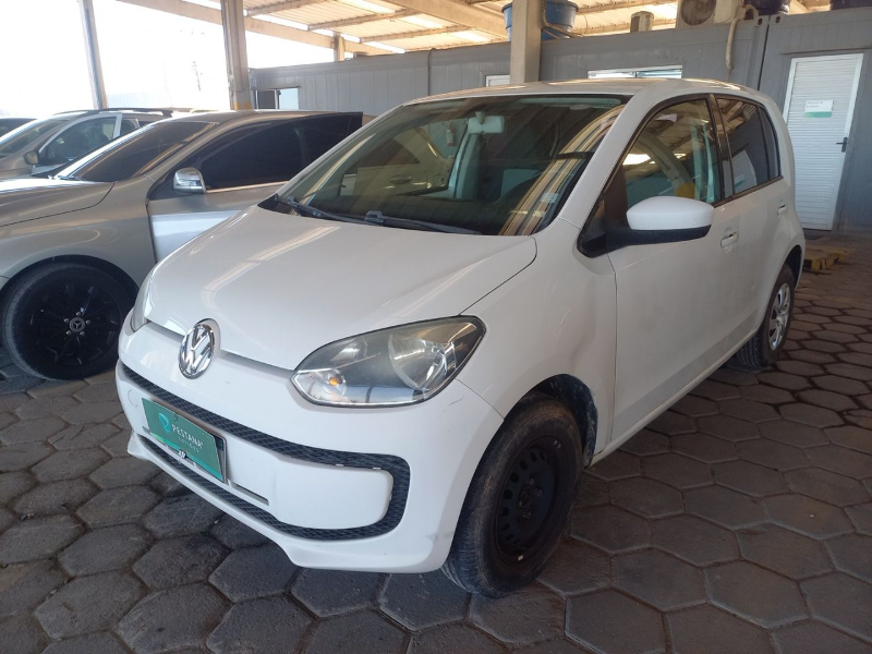 Volkswagen Up 2015 em leilão