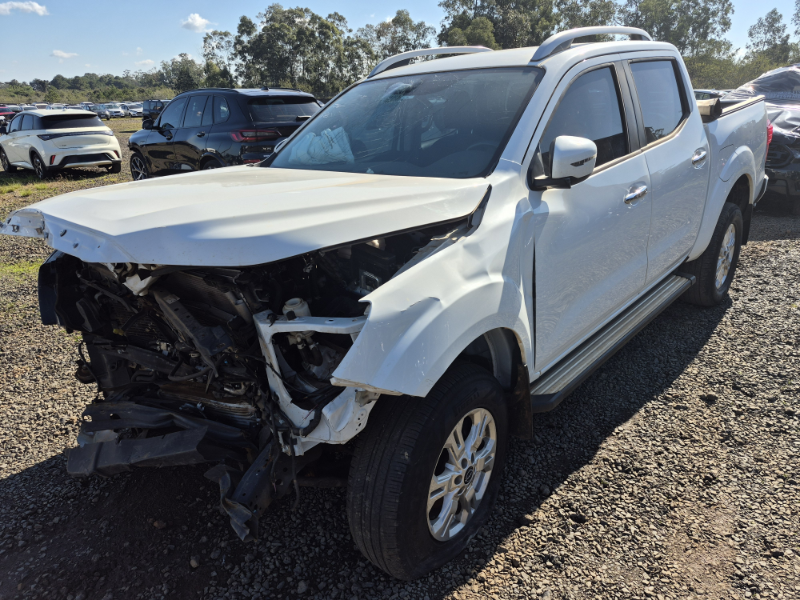 Nissan Frontier - Foto 1