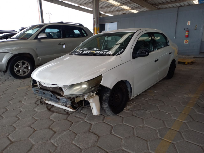 Volkswagen Voyage - Foto 1