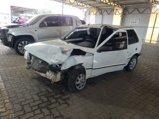 - Sucata Fiat Uno MILLE ECONOMY 2010 2010 Gas/Alc Sem Chaves