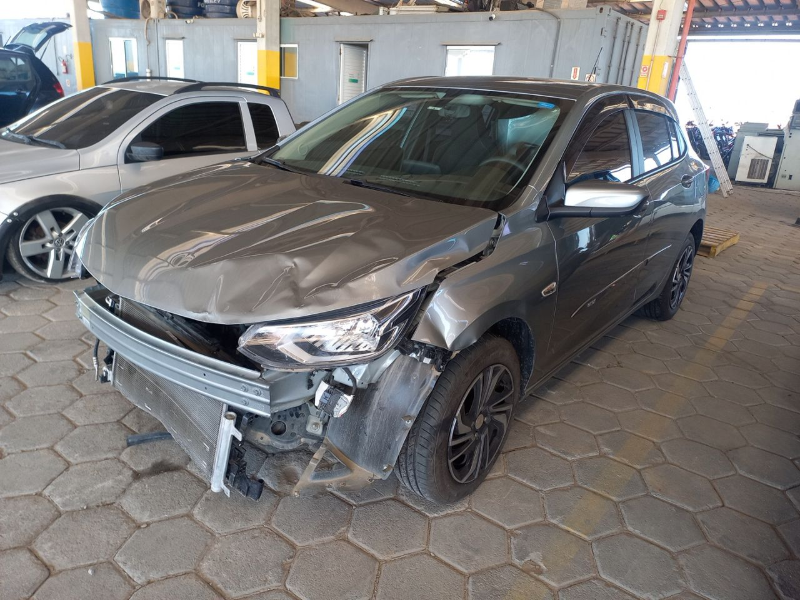 Chevrolet Onix 2024 em leilão