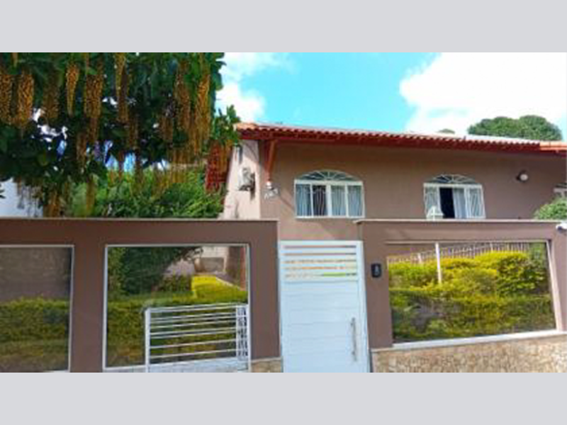 Casa - Volta Grande - MG, localizado em Volta Grande - MG, bairro Meia Lua