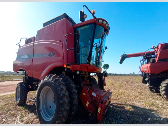 Colheitadeira de grãos Axial Flow 4130, Marca: Case, Ano/Mod 2019 e Plataforma de corte flexivel 3020, Ano/Mod 2019