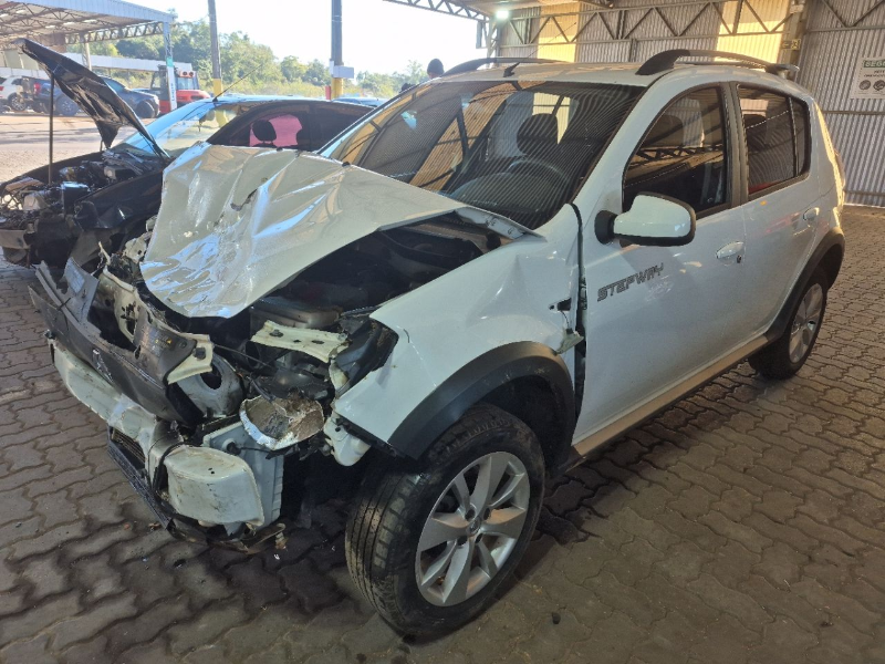 Renault Sandero - Foto 1