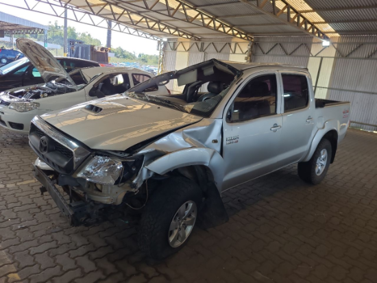 - Sucata Toyota Hilux CD4X4 SRV 2010 2010 Diesel