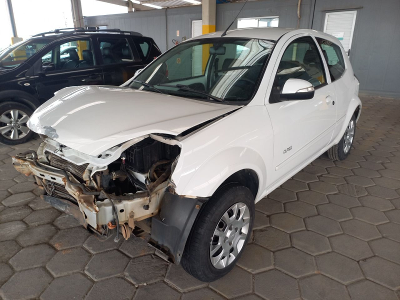 Ford Ka 2013 em leilão