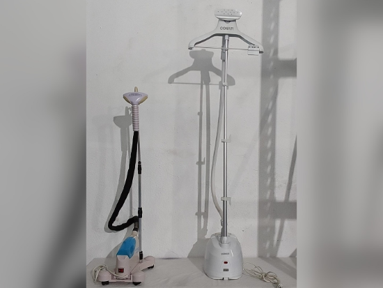 Lote contendo sucata de 2 vaporizadores de roupas.