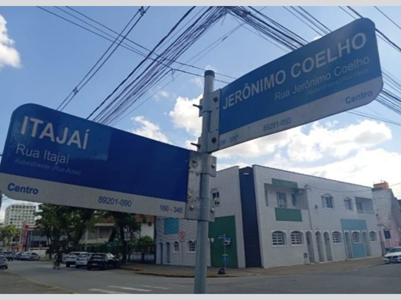 Casa - Joinville - SC, localizado em Joinville - SC, bairro Centro