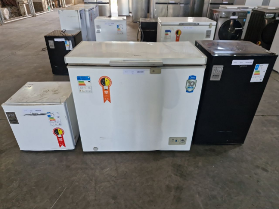 Lote contendo 2 frigobar e 1 FREEZER marca Mídea.