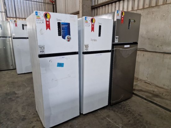Lote contendo 3 geladeiras marca Mídea