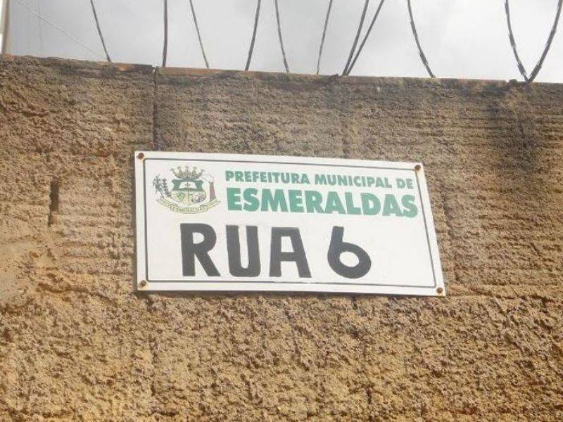 Casa - Esmeraldas - MG, localizado em Esmeraldas - MG, bairro Jardim das Oliveiras