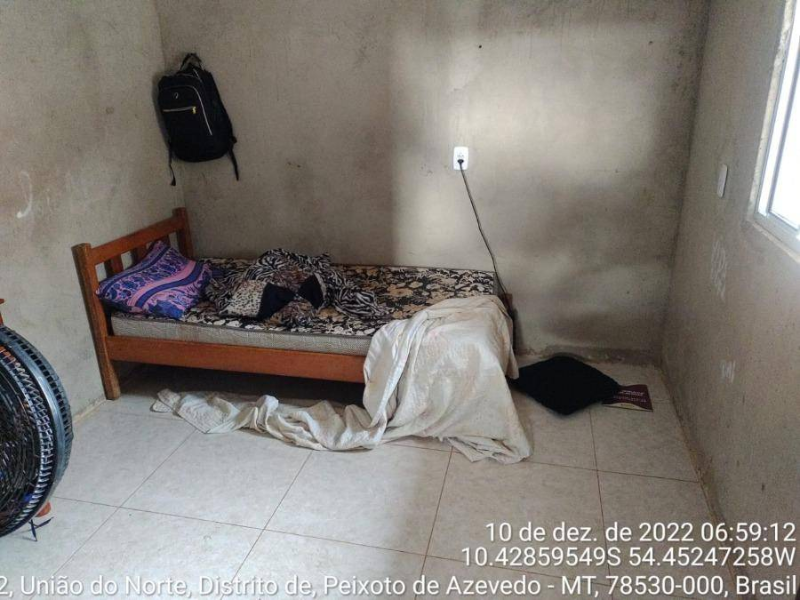 Casa - Peixoto de Azevedo - MT, localizado em Peixoto De Azevedo - MT, bairro Eixo Sul