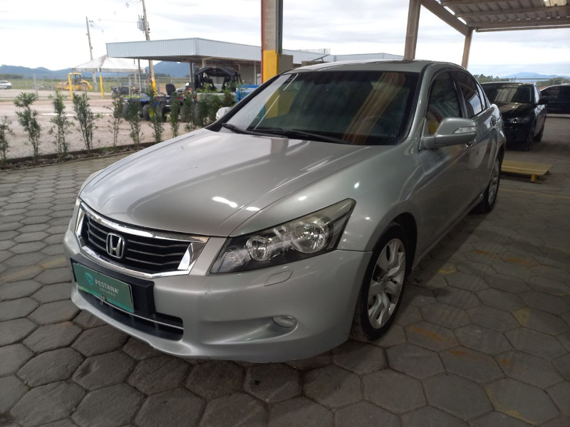 Honda Accord 2010 em leilão