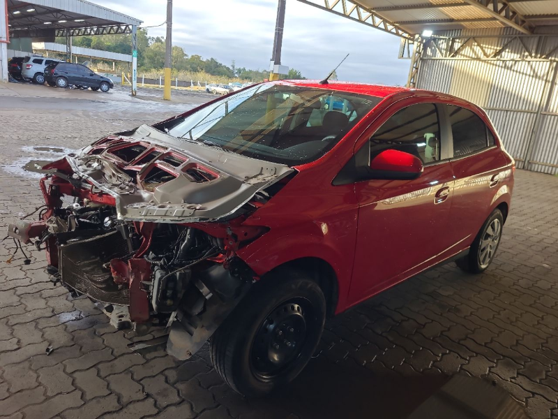 Chevrolet Onix 2013 em leilão